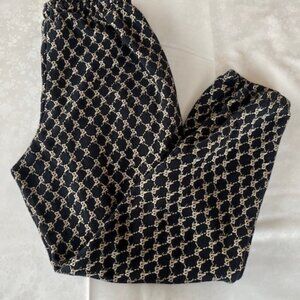 Sz. Spicy Zumbawear Sweatpants w/black background & gold Z pattern